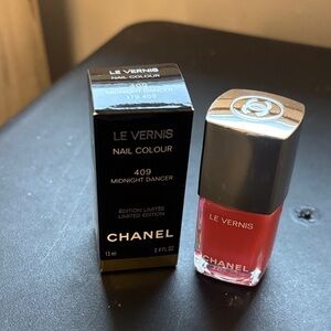 CHANEL Le Vernis Nail Colour - Midnight Dancer Pink. Limited Edition